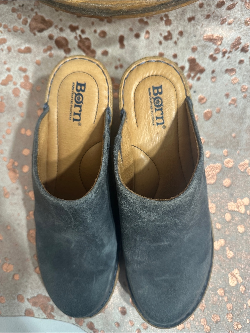 NWOT Born Charcoal Suede Clog Mule with Wood-Look Wedge - Picture 7 of 7